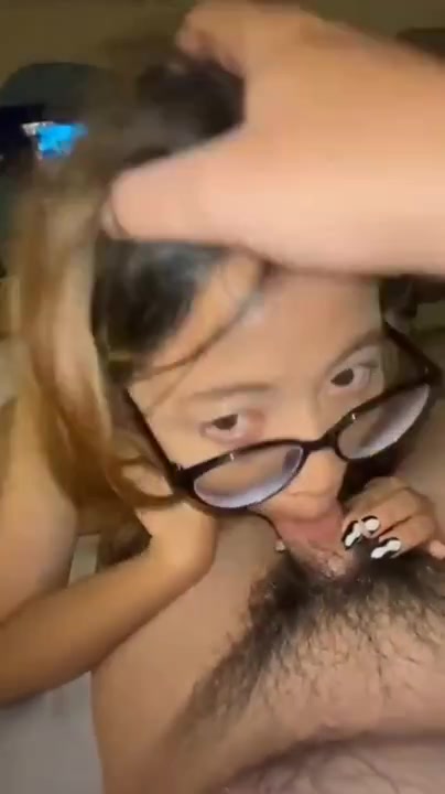 cewek binal kacamata nenen di tindik