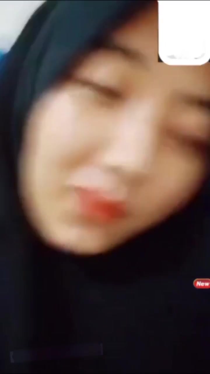vcs sama cewek kerudung jilbab cantik putih baju kuning