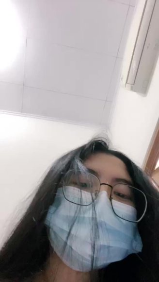 ABG Live Show Buka CD di Kamar Mandi