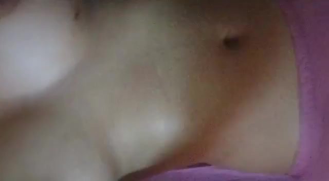 ABG Ngewe Bareng Pacar di Bawah Meja