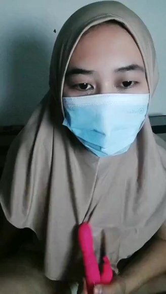 Tante Montok Sange Berat Langsung Ngewe di Bawah Meja