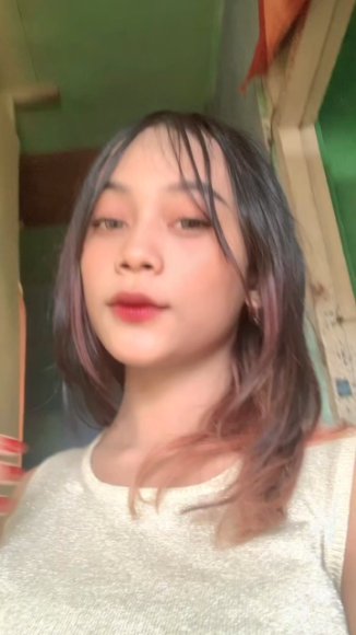 Cewek SMA Sange Berat Langsung Ngewe di Taman Belakang