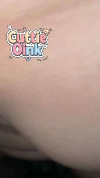 Cewek Genit Ngewe Bareng Pacar di Ruang Tamu