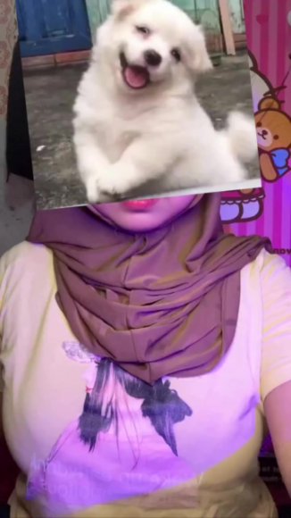 Tante Bohay Main Jari Sambil Desah di Meja Belajar