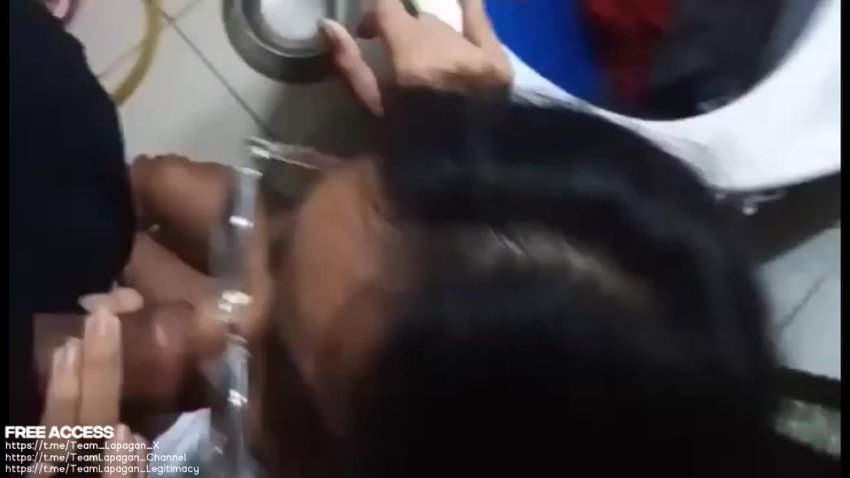 Cewek Jilbab Colmek Brutal di Meja Belajar