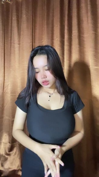 Siswi Nakal Ngentot Tanpa Ampun di Taman Belakang