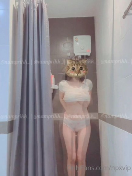 Tante Bohay Main Jari Sambil Desah di Kamar Mandi