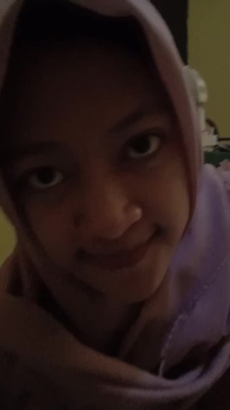 Siswi Nakal Minta Dientot Keras di Ruang Tamu