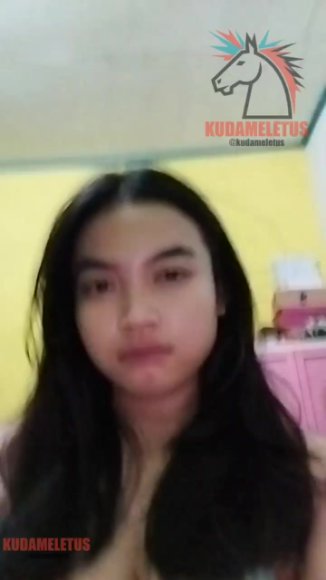 Mbak Binal Main Dildo di Kamar di Toilet Sekolah