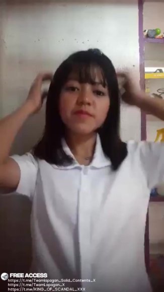 Cewek SMA Colmek Brutal di Bawah Meja