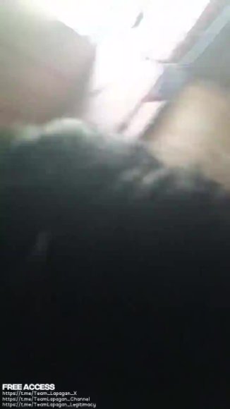 Cewek Kacamata Dientot dari Belakang di Kamar Kos