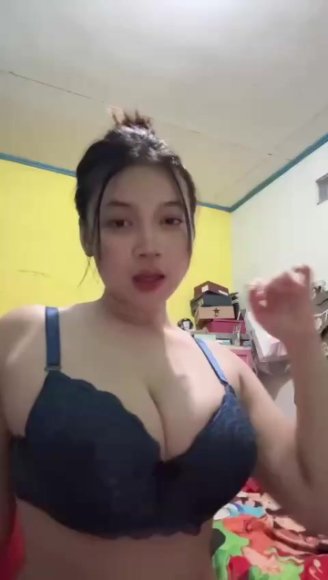 Tante Bohay Sange Berat Langsung Ngewe di Bawah Meja