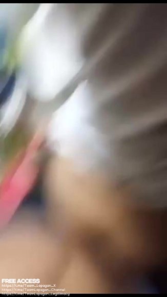 Tante Bohay Main Dildo di Kamar di Sofa