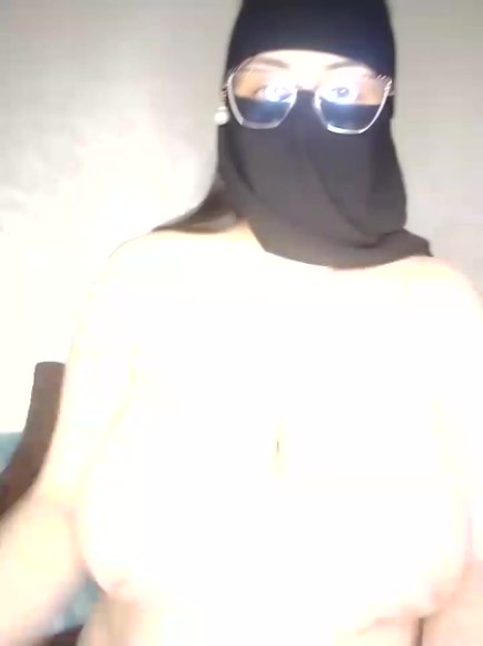 Tante Montok Ngewe Bareng Pacar di Kamar Mandi