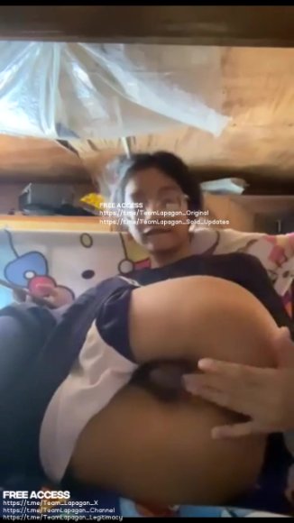 Siswi Nakal Main Jari Sambil Desah di Taman Belakang