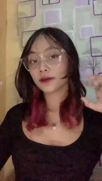 ABG Main Jari Sambil Desah di Kamar Kos