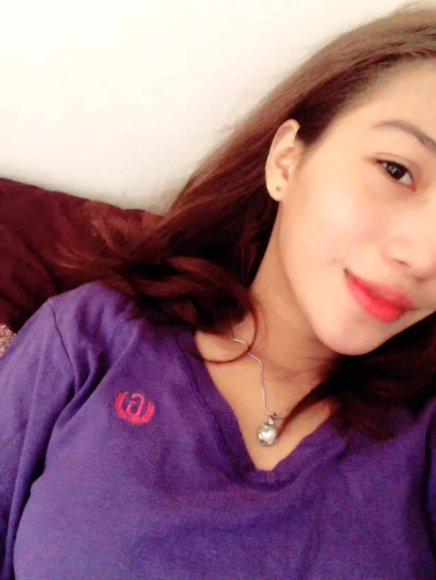 Tante Montok Sange Berat Langsung Ngewe di Sofa