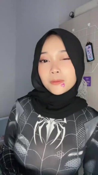 Mbak Binal Disetubuhin Diam-diam di Sofa