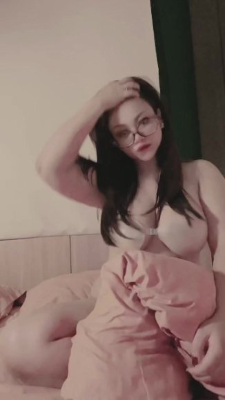 Mbak Binal Disetubuhin Diam-diam di Kamar Kos