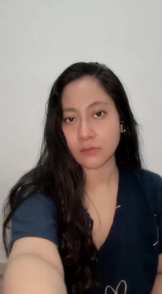 Cewek Kacamata Dientot Sampai Njerit di Ruang Tamu