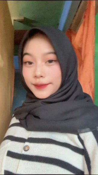 Cewek Genit Ngulum Kontol di Balkon