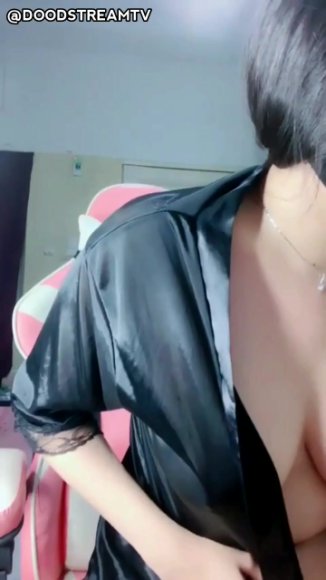 Mbak Binal Minta Dientot Keras di Dapur