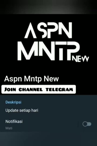 Cewek Kacamata Ngulum Kontol di Meja Belajar