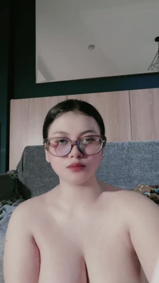 Mbak Binal Disetubuhin Diam-diam di Taman Belakang