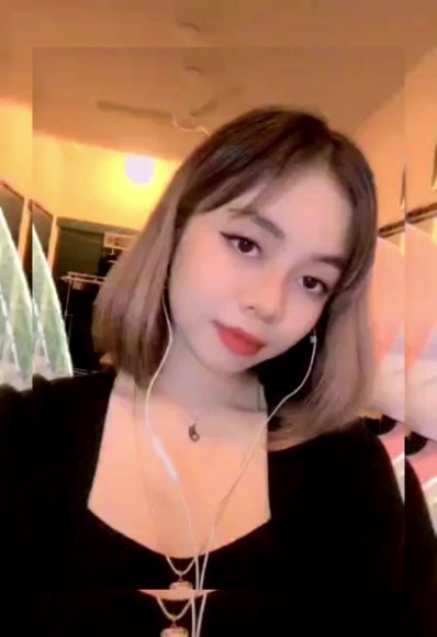 Mbak Binal Live Show Buka CD di Kamar Mandi